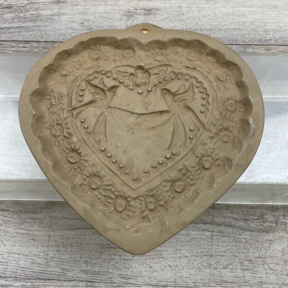1984 Vintage Brown Bag Cookie Art Mold Heart Birds Wreath  Cooking Baking 6x6”